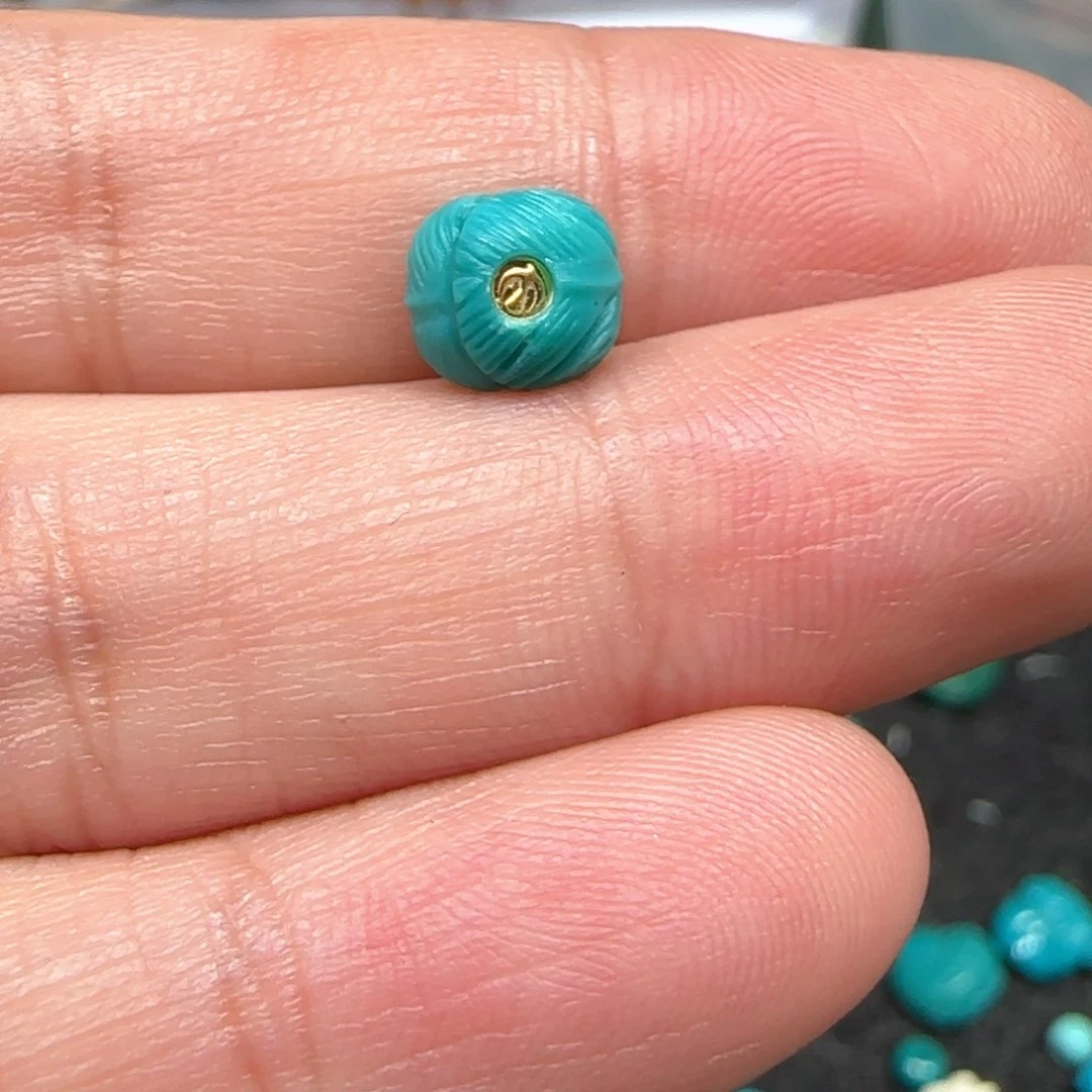 绿松石配饰未镶嵌