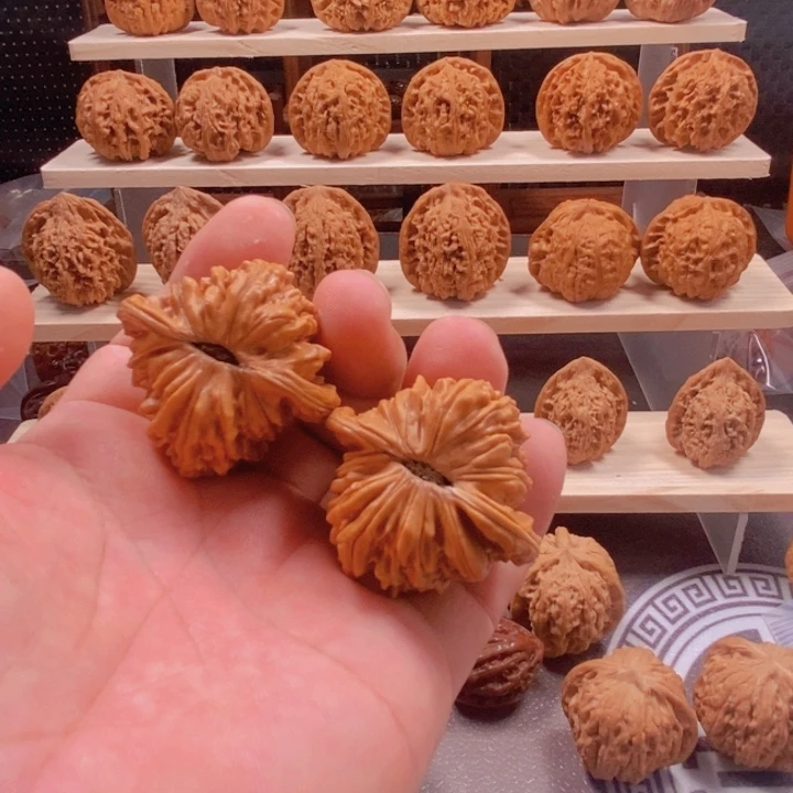 把件文玩核桃馒****w四座楼