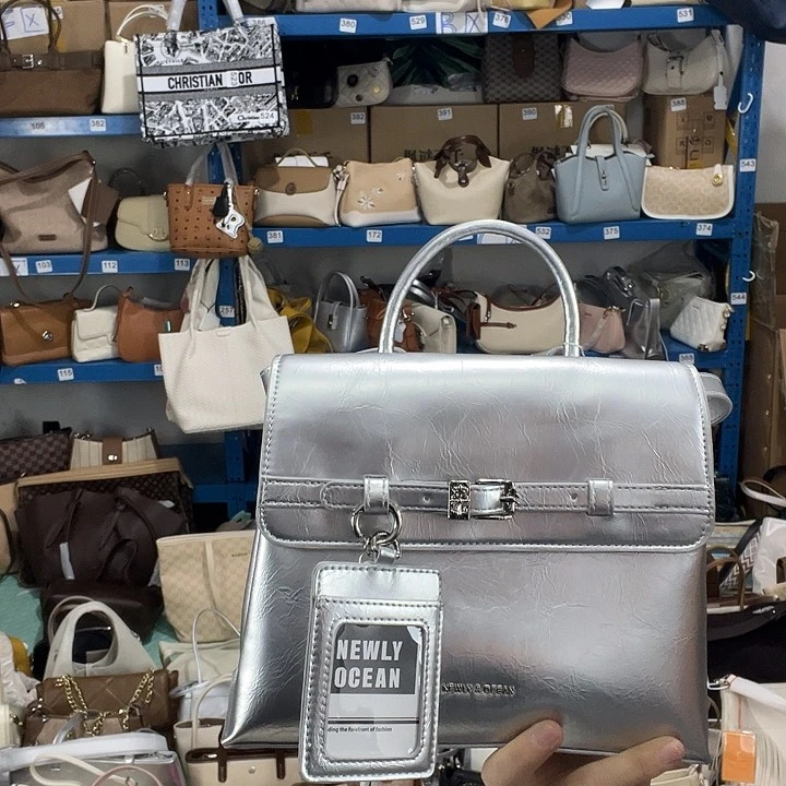 水牛皮（革）195健健康康平平安安