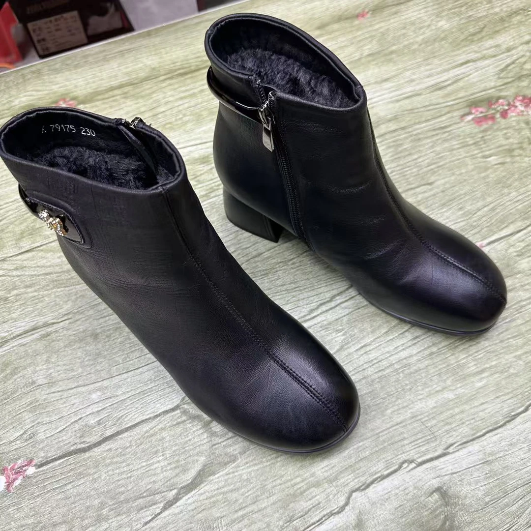 肥仔推荐 79175  秋冬新款时尚百搭粗跟鞋靴子