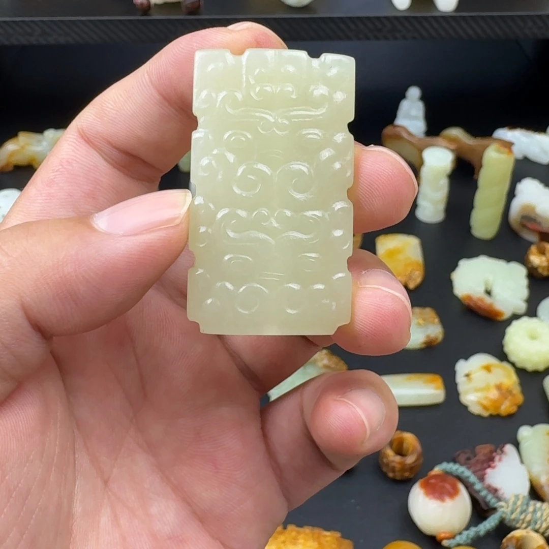 和田玉（糖玉）未镶嵌颈饰