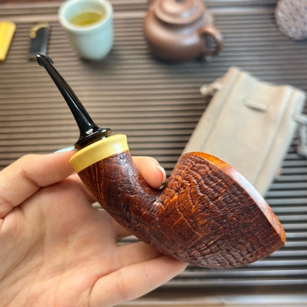 烟斗界Tony黎峰 光面配黄杨木饰圈石楠木