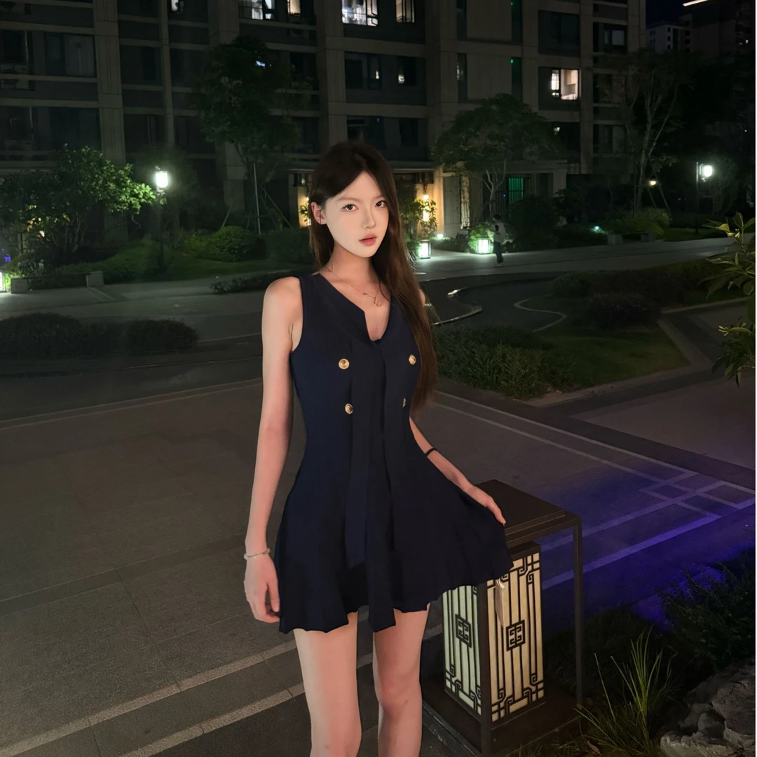 无袖伞裙中长裙V领法式连衣裙裙子富家千金风