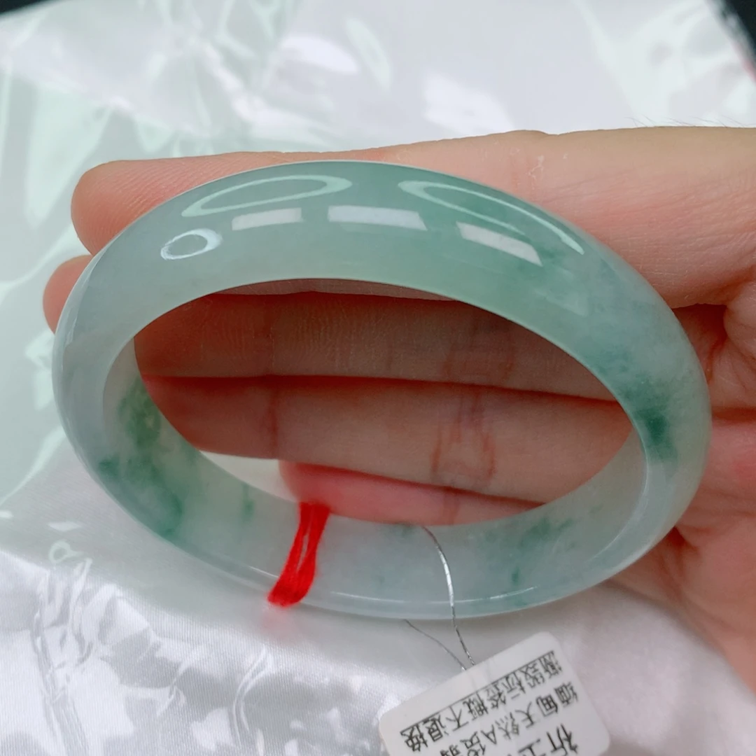 翡翠未镶嵌手镯54.2贵妃，清透飘花
