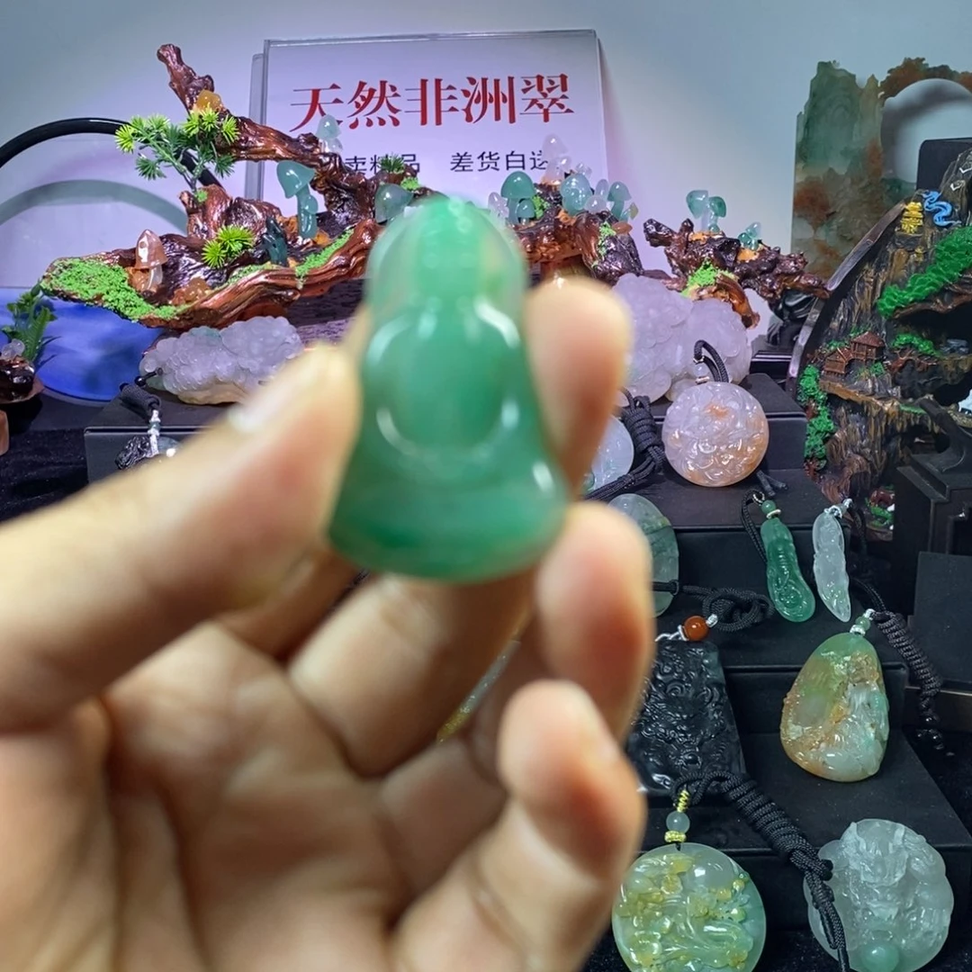 石英质玉（非洲翠）未镶嵌吊坠(不含链)