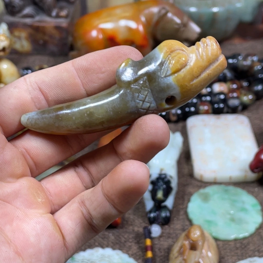 和田玉未镶嵌吊坠(不含链)