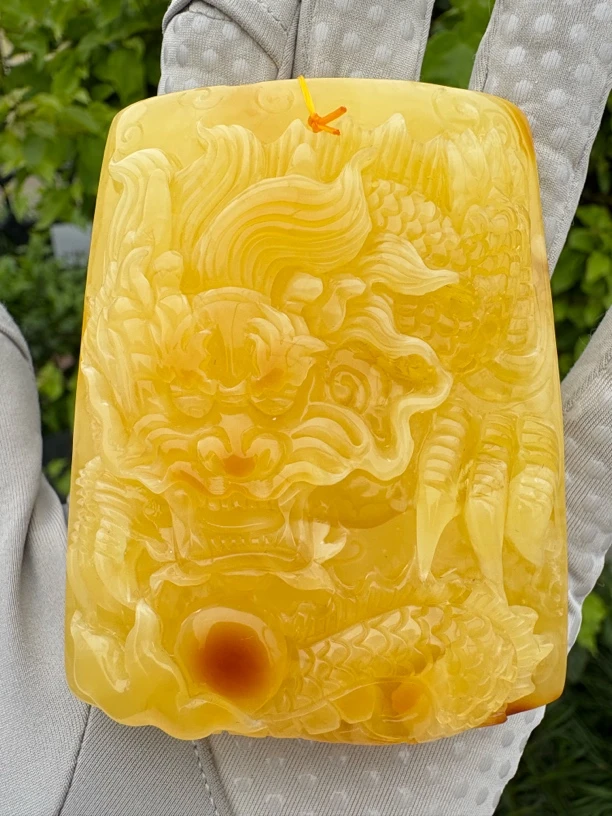 假一赔十，天然琥珀蜜蜡，蜜蜡吊坠，蜜蜡雕刻件，蜜蜡龙牌 编号29