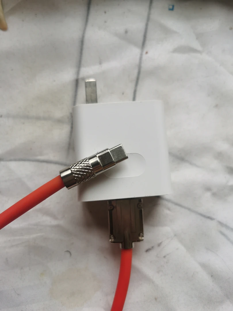 超级快充华为充电器和线