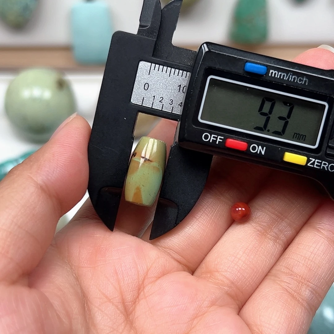 南红玛瑙未镶嵌珠宝奇石