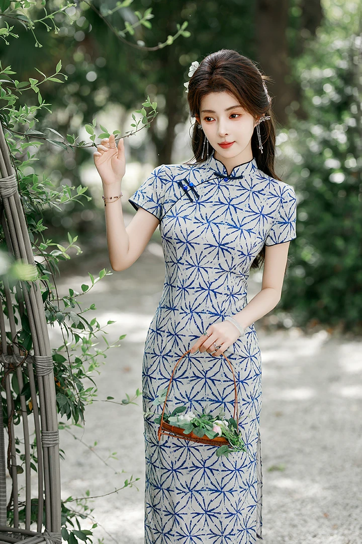 2025夏季新款素雅日常年轻款蓝色高端复古改良长款旗袍修身连衣裙