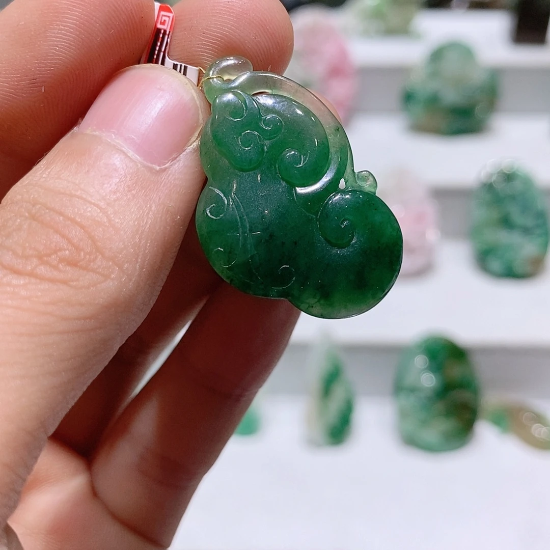 独山玉未镶嵌吊坠