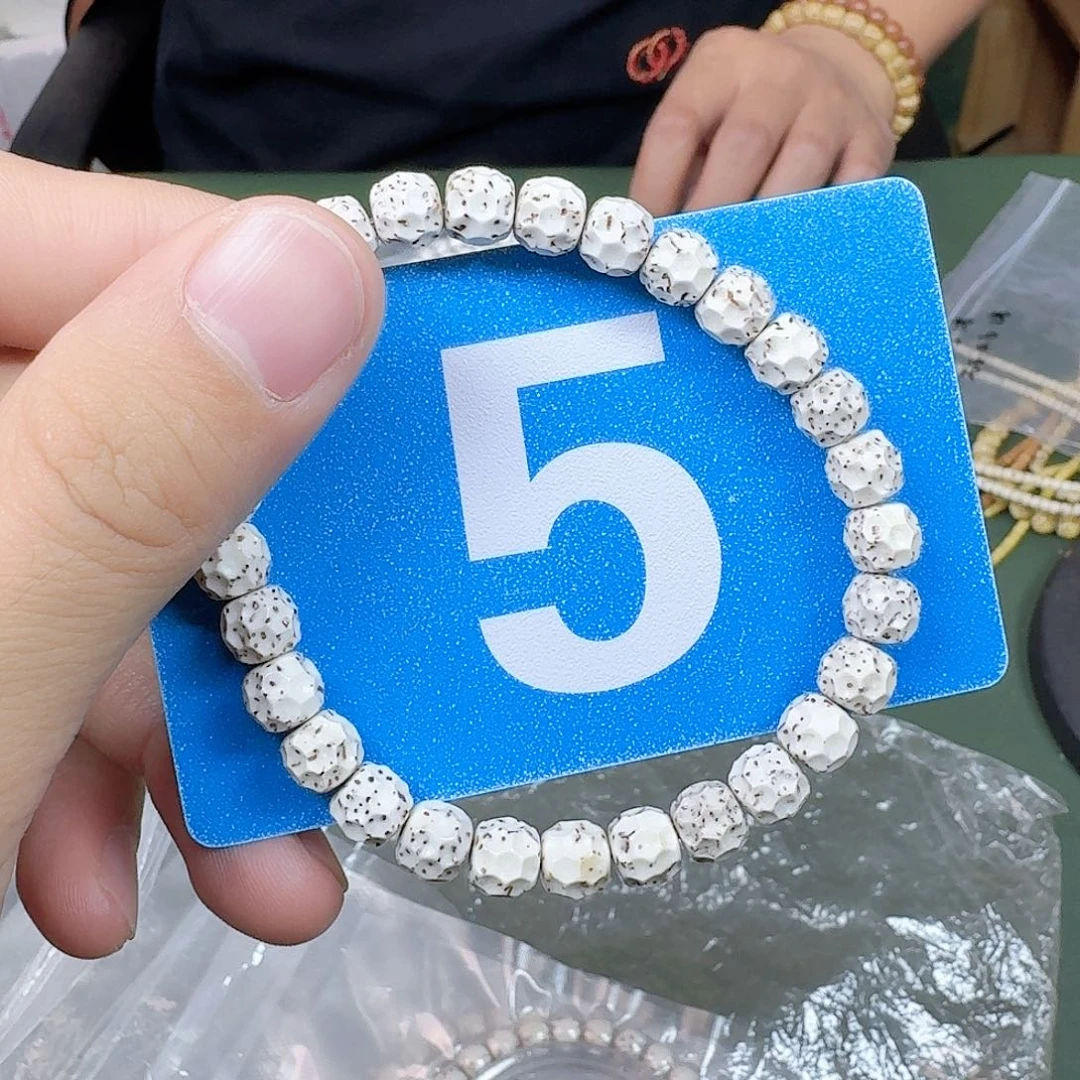 星月菩提吊坠87单圈。   5