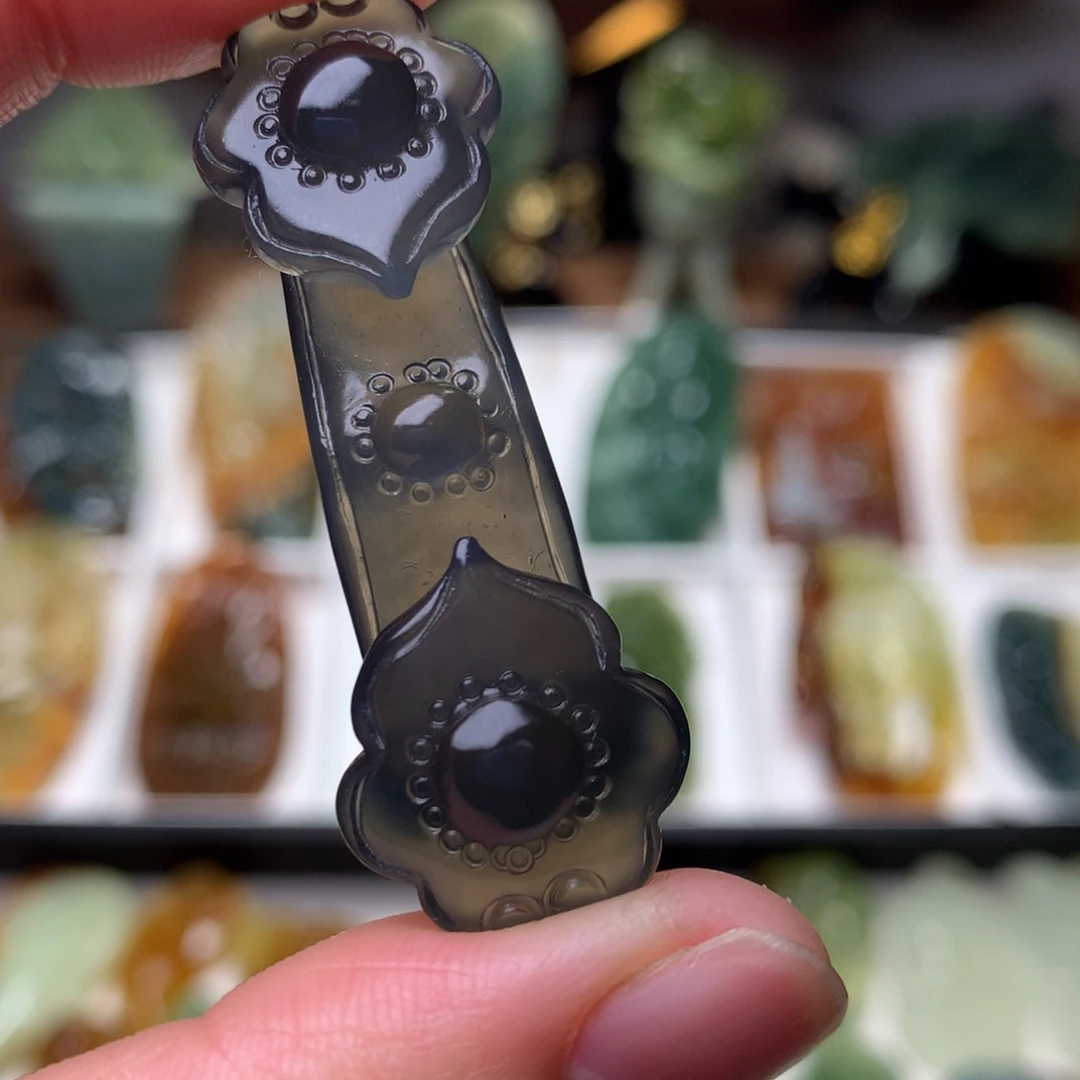 岫玉挂件如意未镶嵌