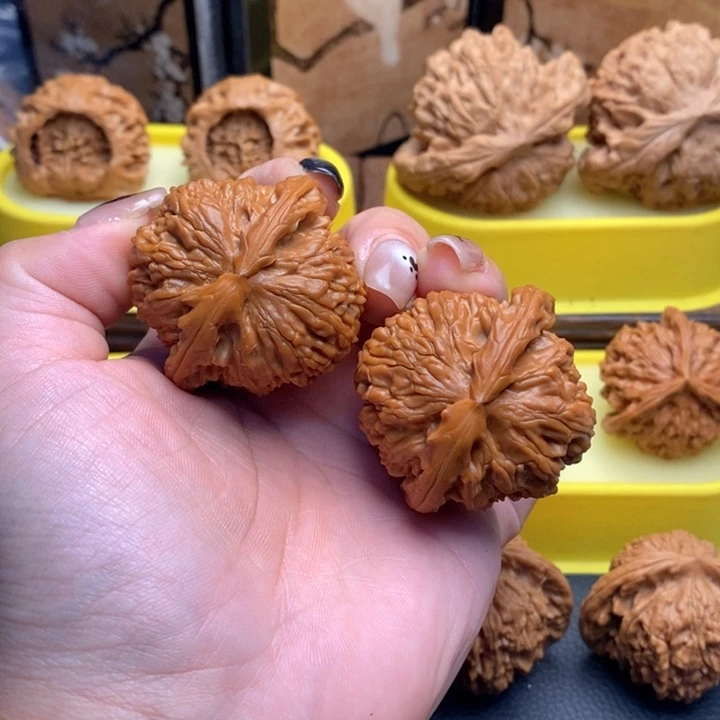 小***作把件文玩核桃501白狮子42