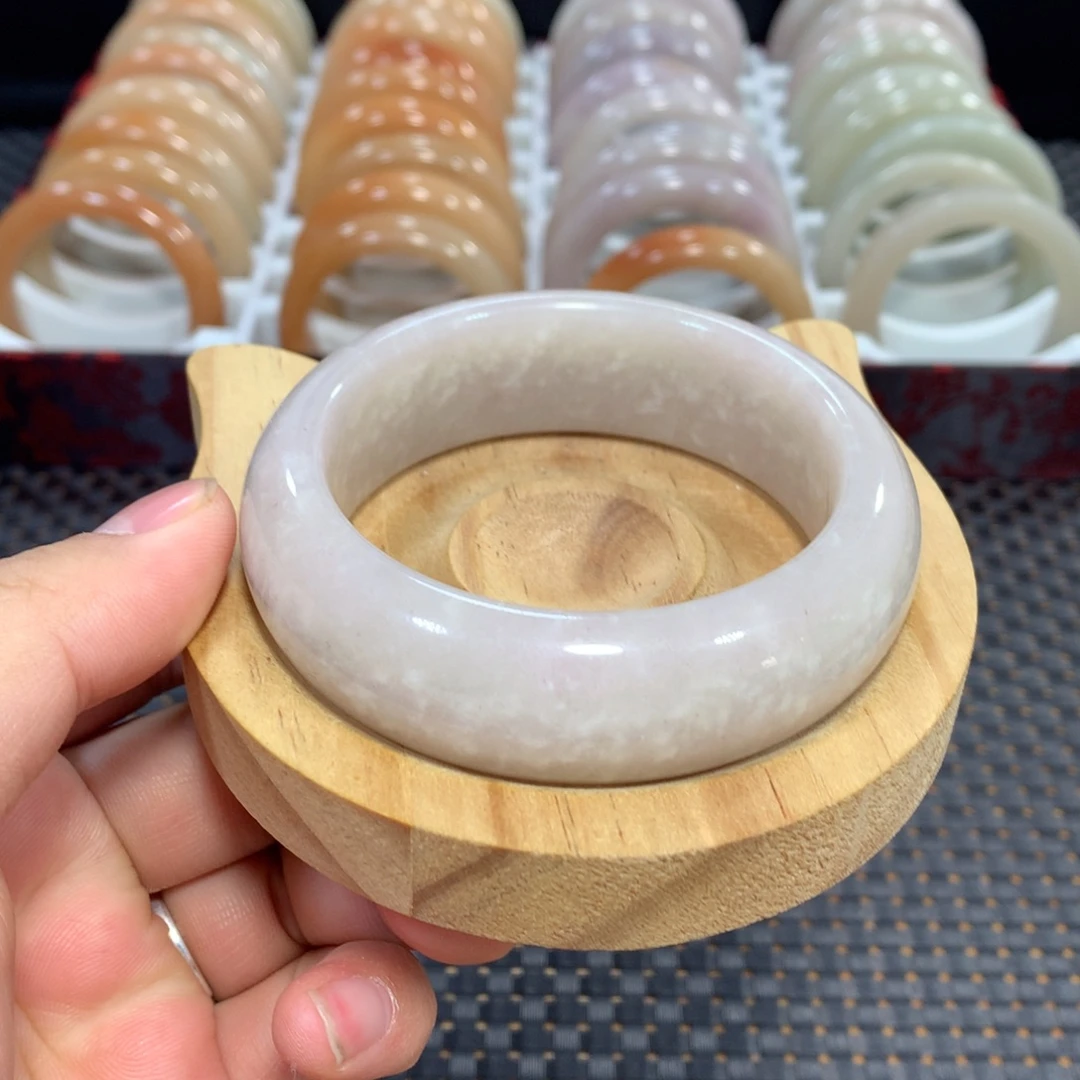 石英质玉（佘太翠）未镶嵌手镯漏60.8紫玉轮胎5号