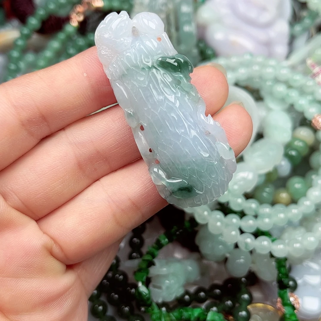 翡翠未镶嵌颈饰翡翠