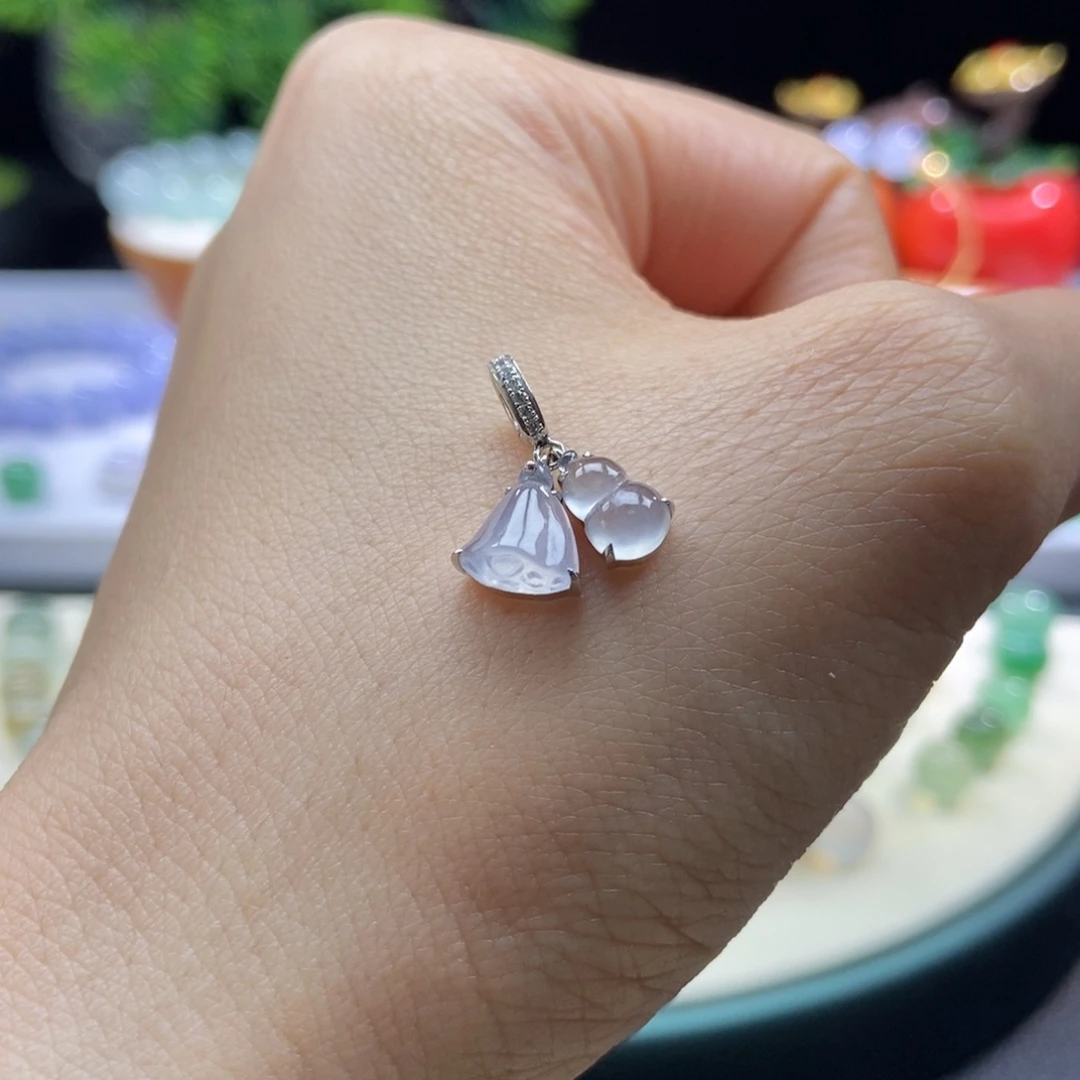 翡翠吊坠(不含链)18K金镶嵌翡翠18k金冰葫芦莲蓬吊坠