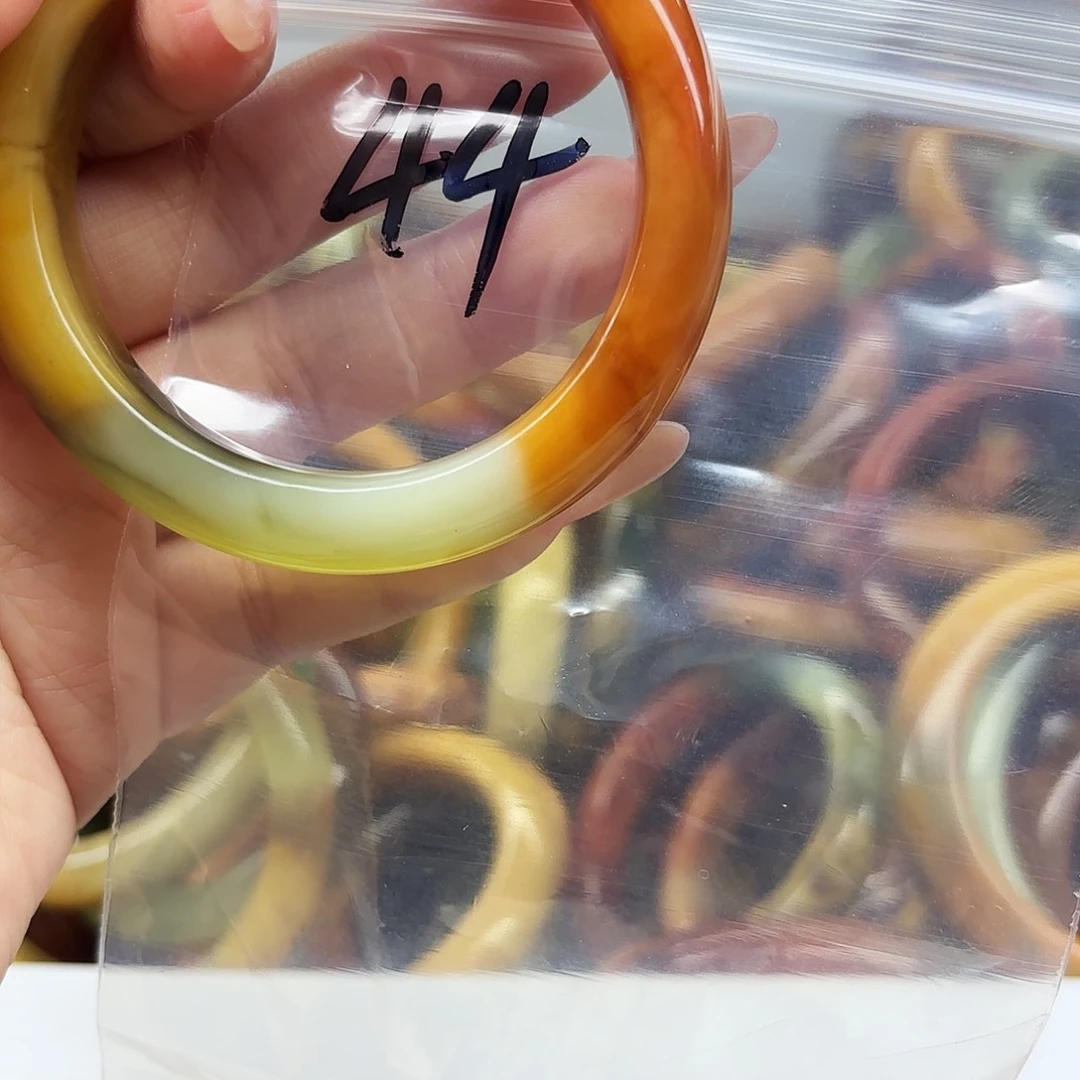 暖***玉蛇纹石玉未镶嵌手镯