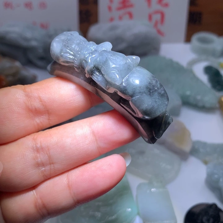 翡翠未镶嵌颈饰保真天然A货翡翠