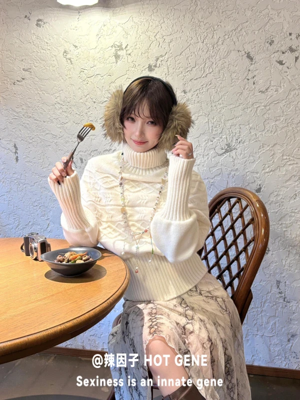 绞花蝙蝠袖套头高领毛衣女2025新款秋冬宽松显瘦百搭针织衫上衣