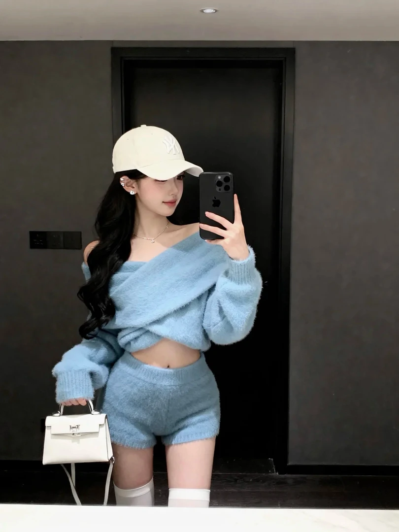 慵懒风设计感气质收腰一字肩针织毛衣上衣女秋冬新款显瘦短裤套装