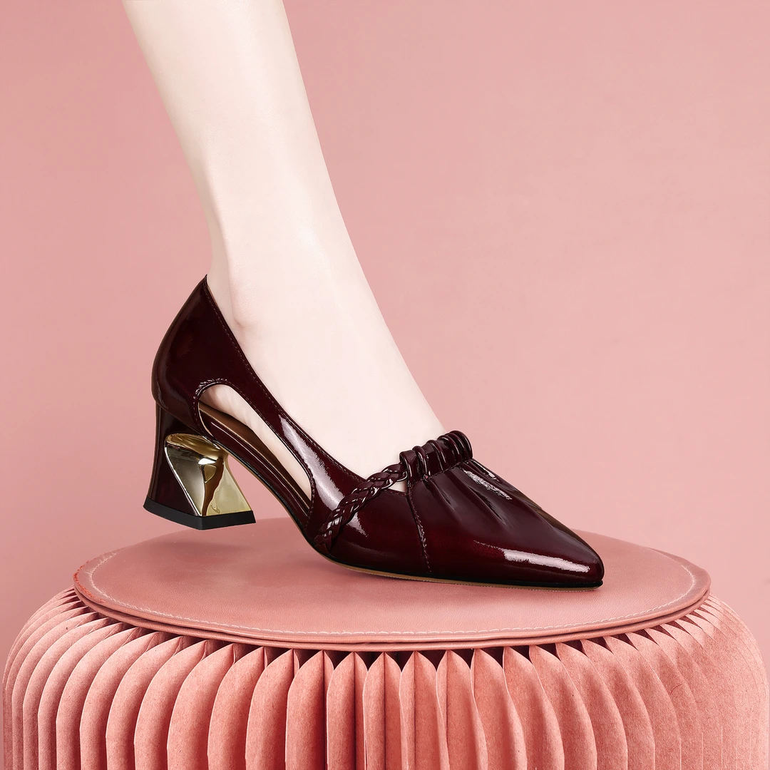 梵芮诗2025新款夏季尖头纯色洋气优雅高级时尚千金风凉鞋-J2076