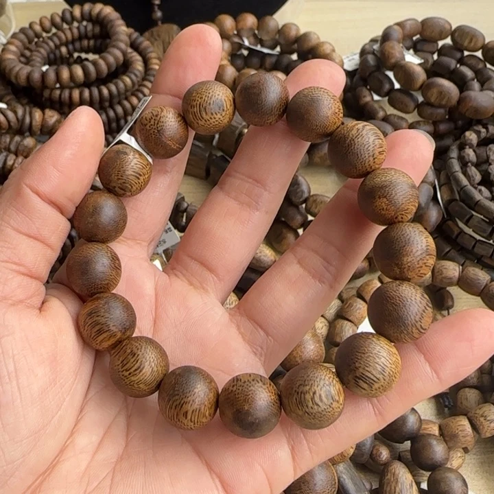 沉香手串老*陆河多样性发货一条卡13-13克