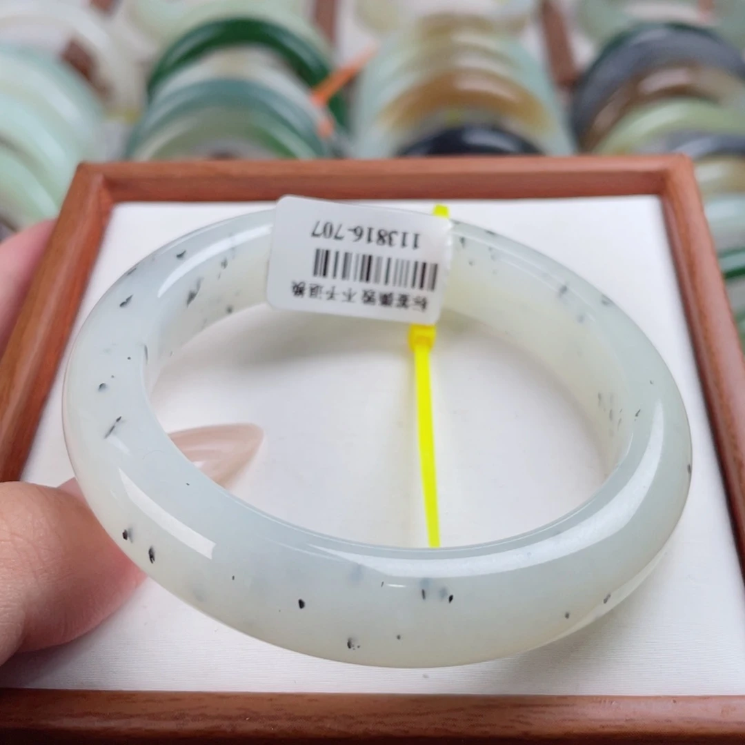 【闪购商品】和田玉手镯未镶嵌2 55/56