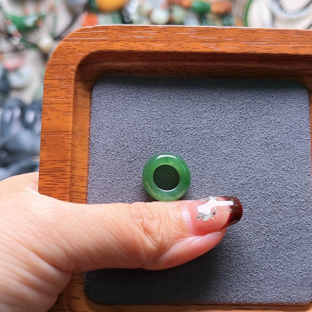 和田玉颈饰未镶嵌邓****字