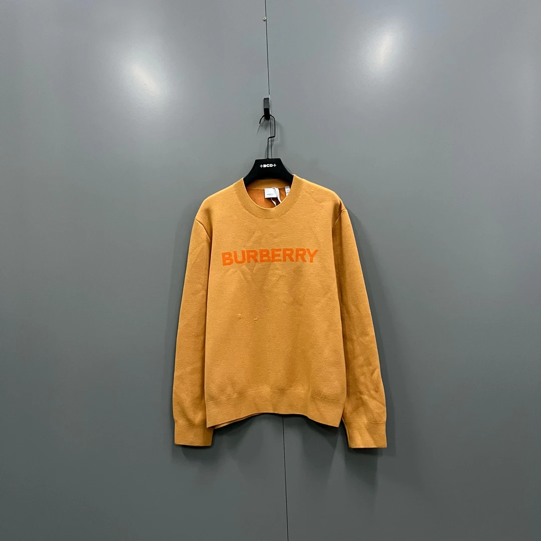99新 BURBERRY/博柏利 h926 橙色正面logo针织毛衣 M码 018513