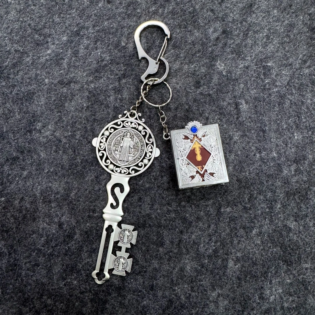 美式复古金属钥匙扣创意设计腰间挂饰cleanfit高级感配饰包包挂件