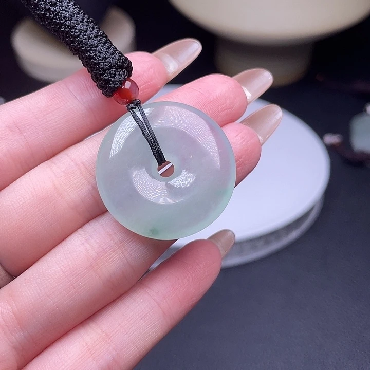 翡翠未镶嵌颈饰吊坠