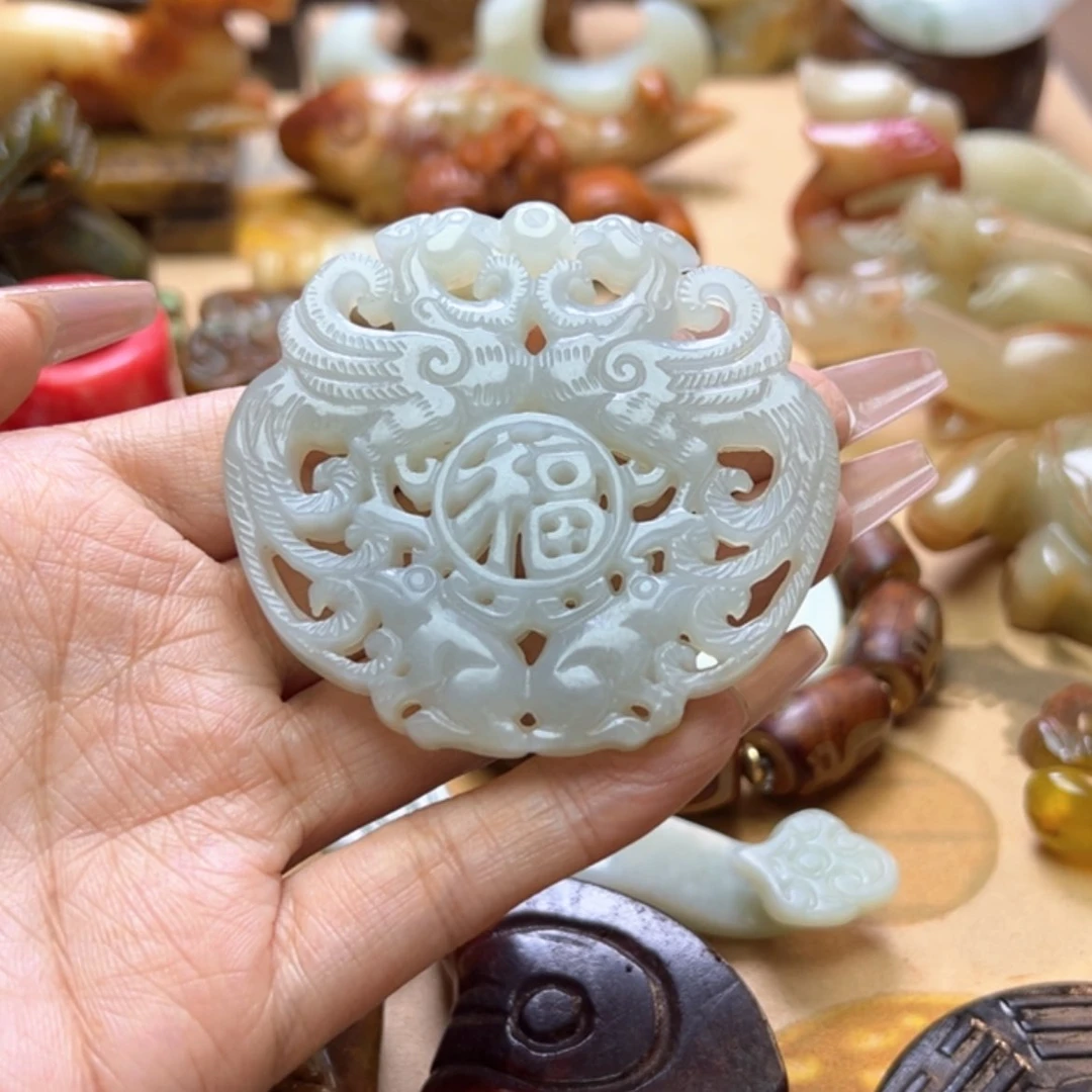 【闪购商品】蛇纹石玉颈饰未镶嵌