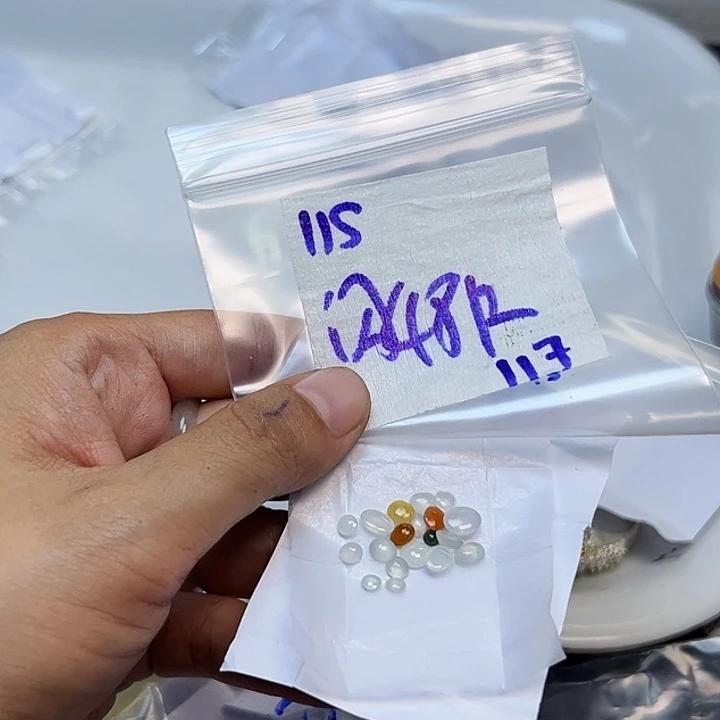 未镶嵌定制翡翠不