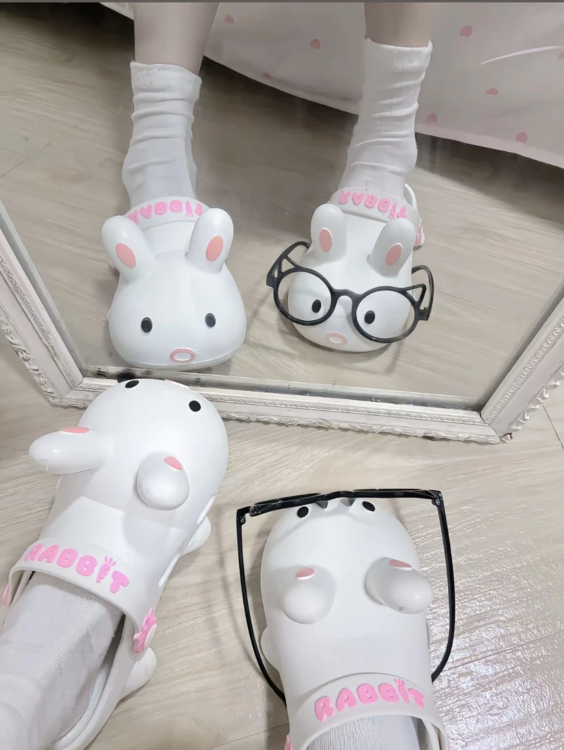 萝莉可爱兔子洞洞鞋女夏季学生少女外穿拖鞋防滑防臭卡通包头凉拖