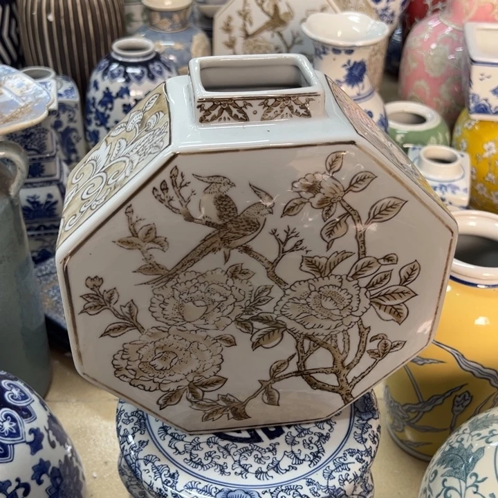 瓷片微瑕。。。。。。。。。。