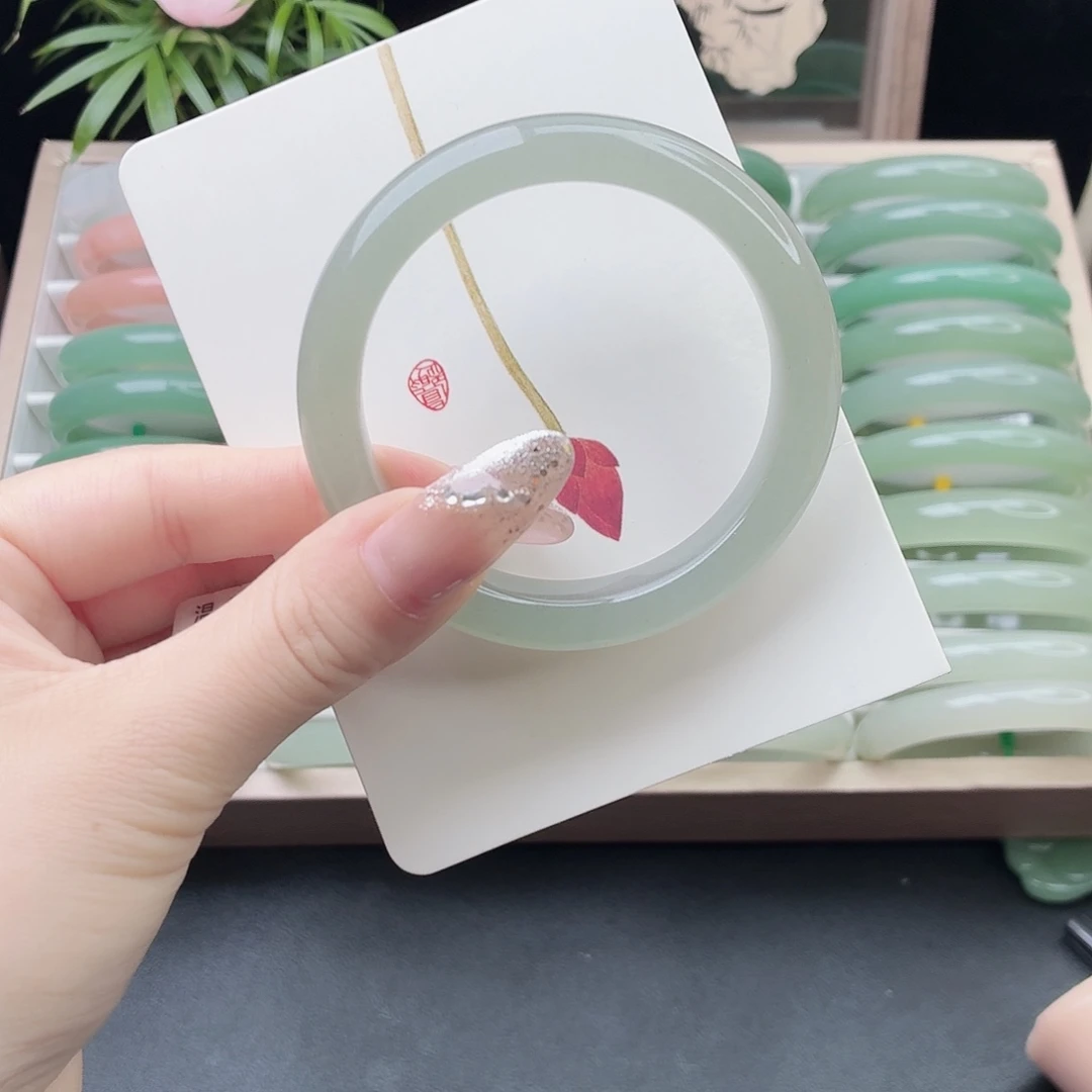 石英质玉未镶嵌手镯56