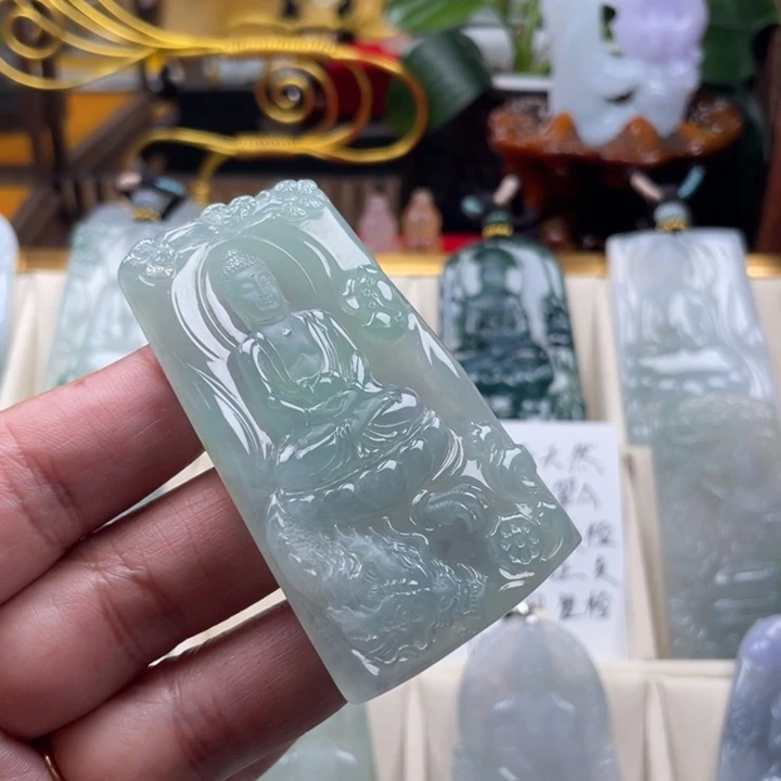 坚***人翡翠未镶嵌挂件玉