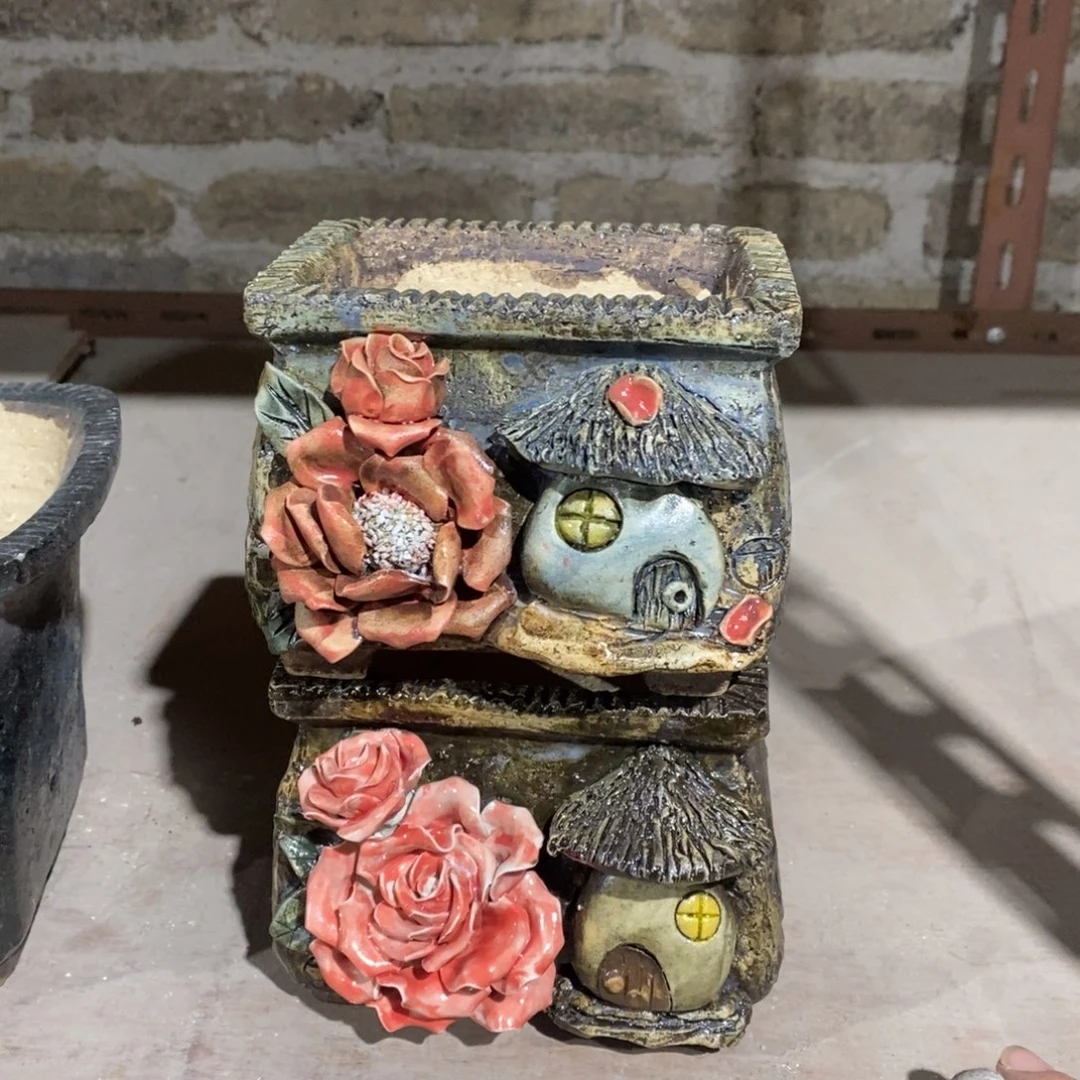 红陶青藤花器多肉花盆