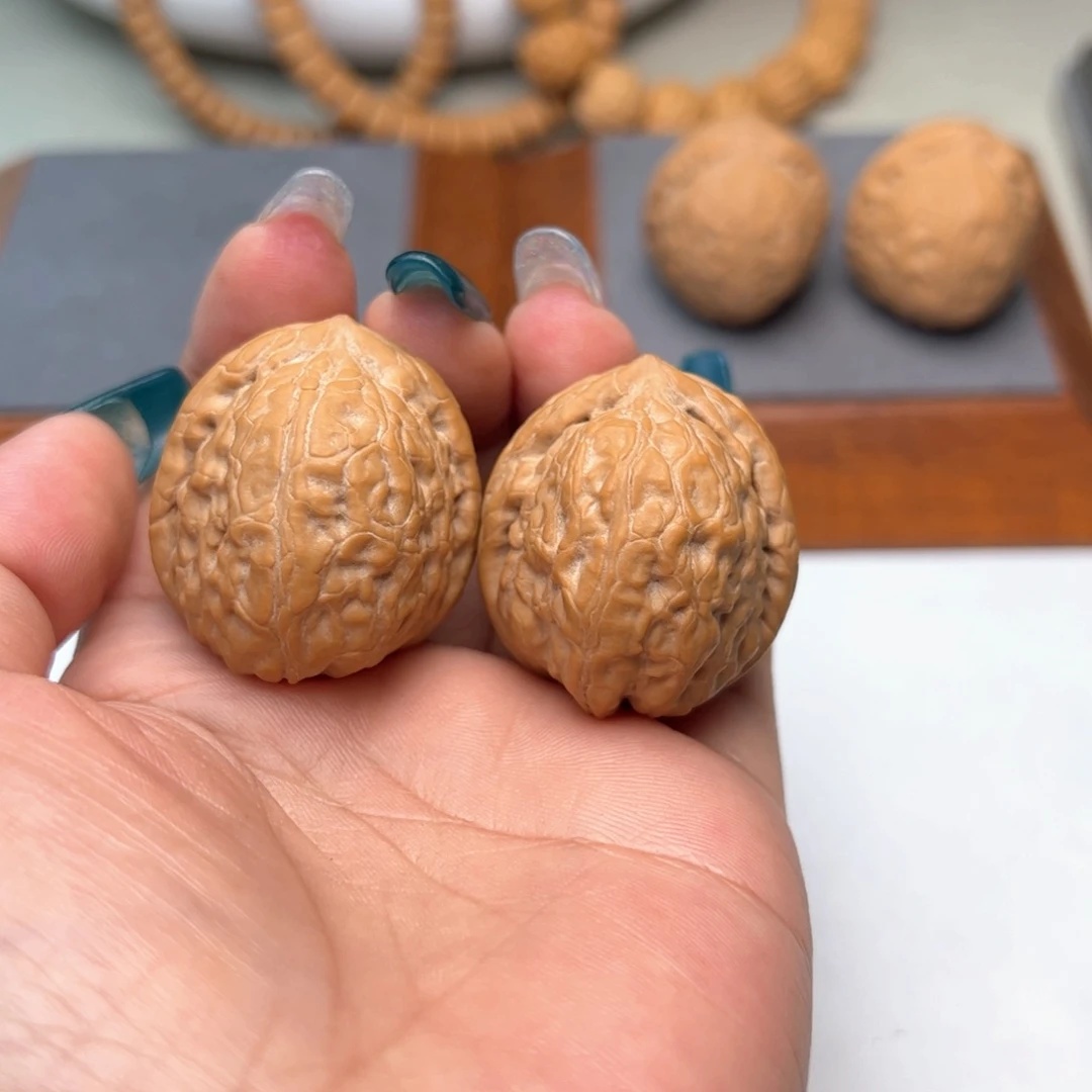 文玩核桃吊坠芳芳38舍利子