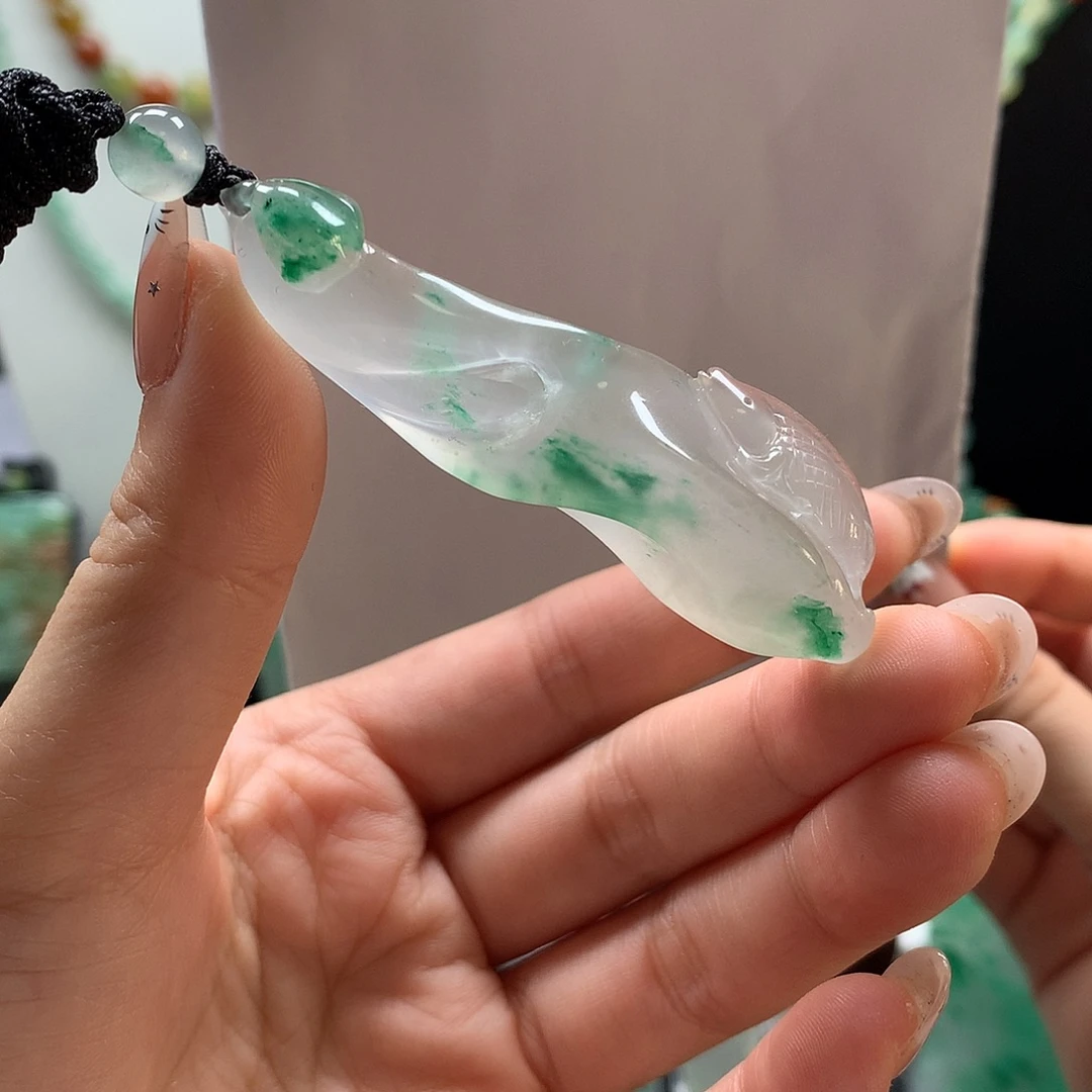 石英质玉未镶嵌吊坠