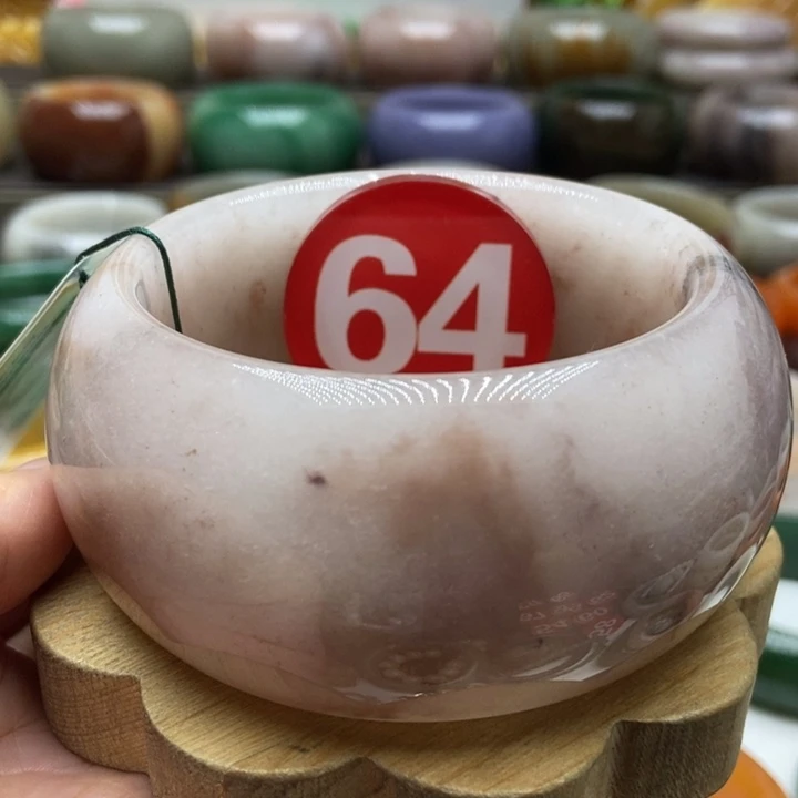 未镶嵌手镯石英质玉