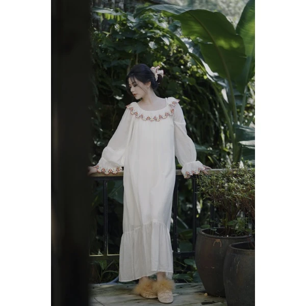 【知了不是蝉】『塞纳花房』甜美法式花边刺绣宽松睡裙睡衣家居服女