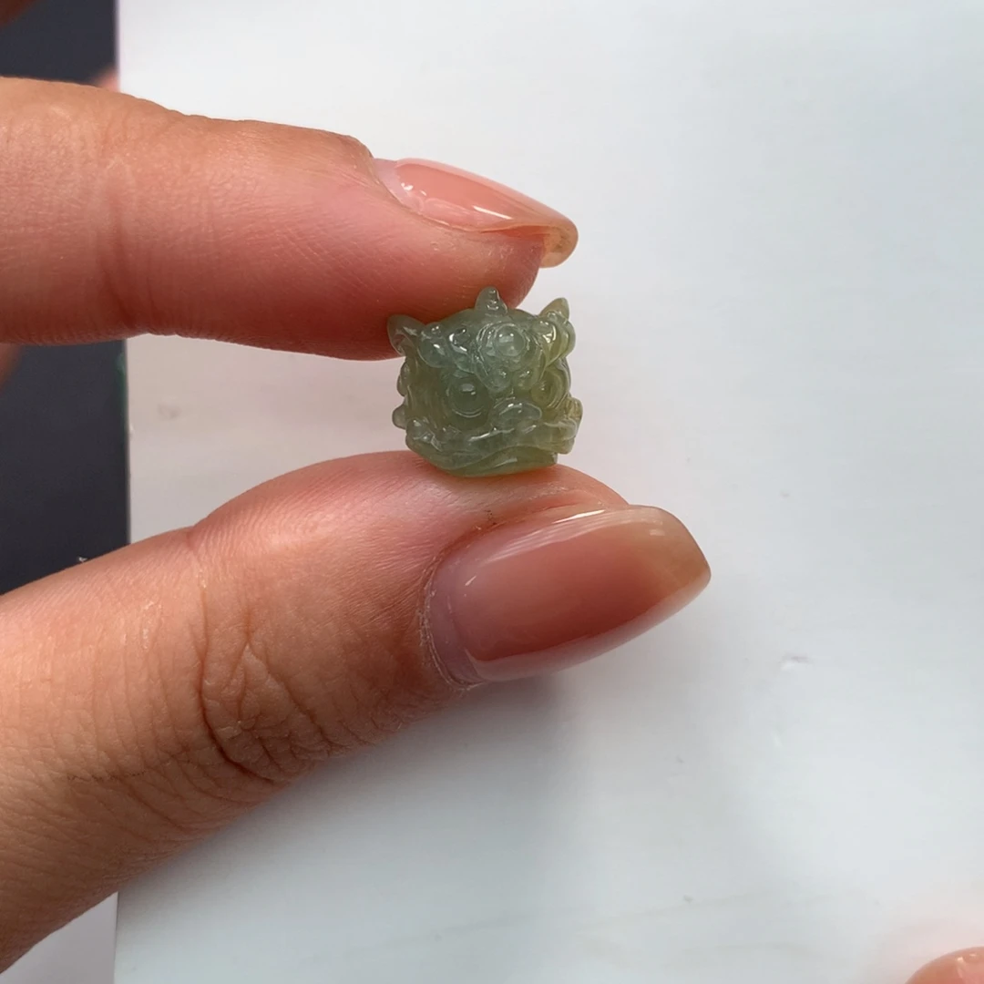 翡翠未镶嵌颈饰卡11