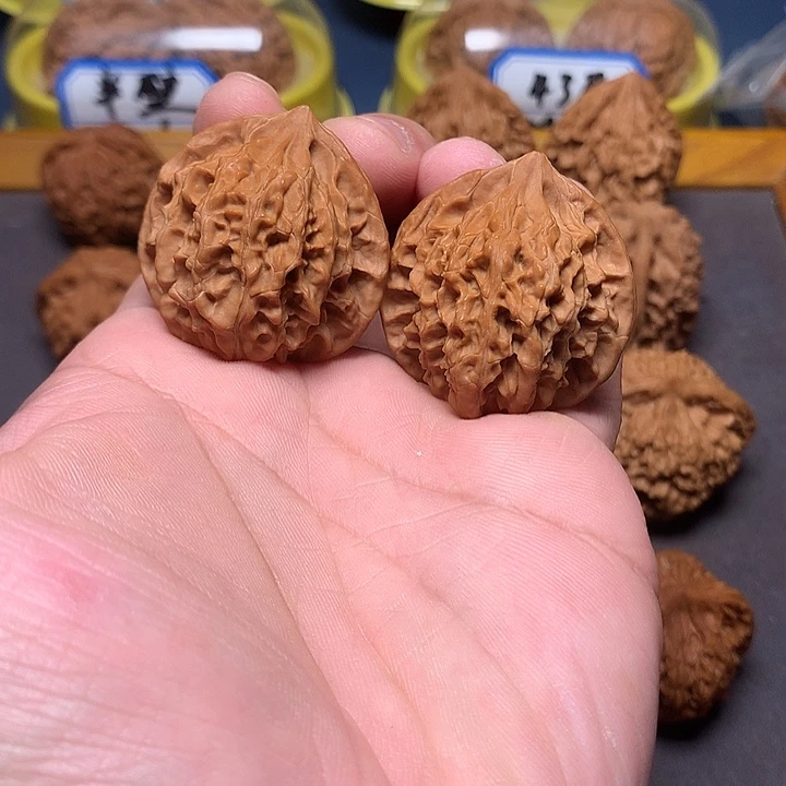 文玩核桃把件野生无名