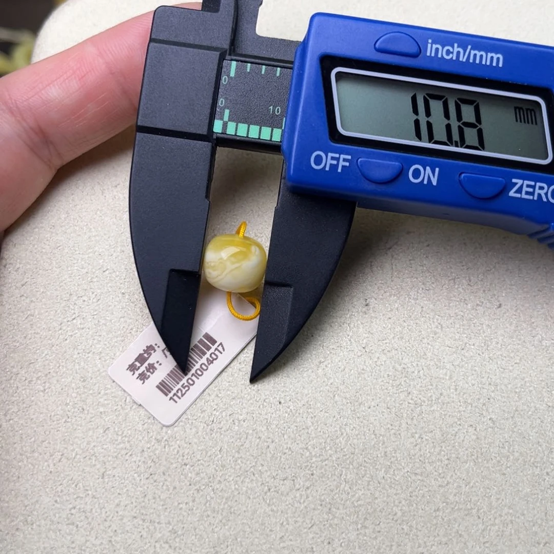 裸石蜜蜡未镶嵌10.8老型漆瓷白溶洞妖花毕业级