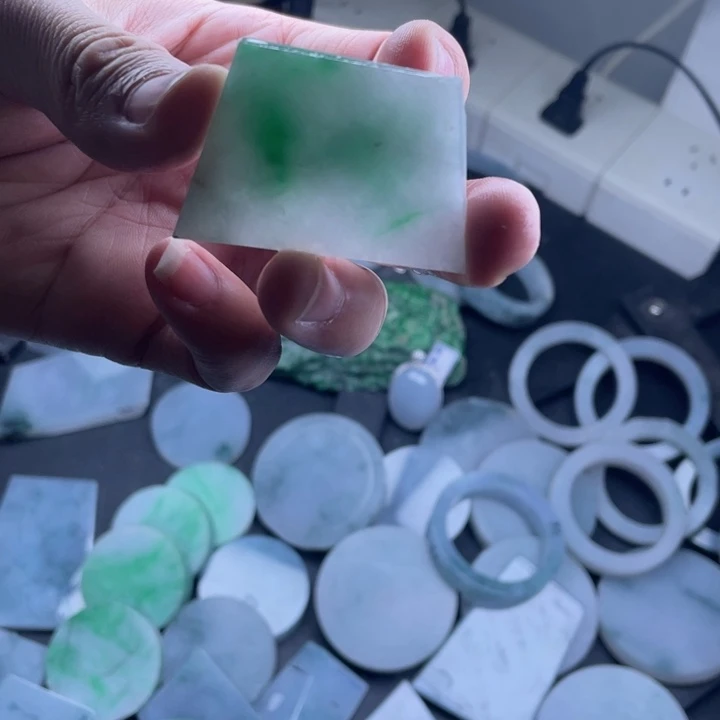 定制翡翠未镶嵌