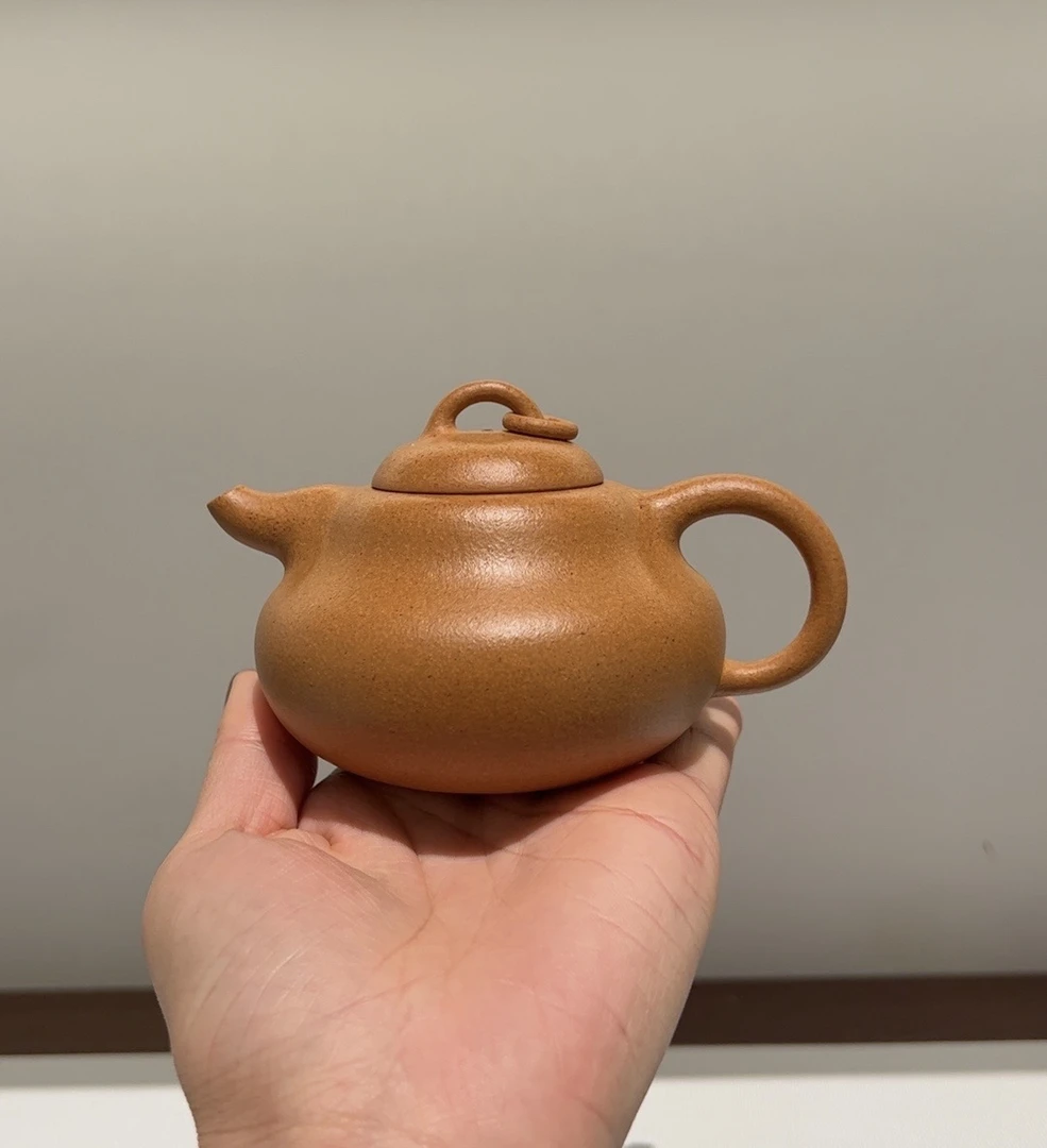 葫芦紫砂壶，老宕黄金段纯度撒顶，180cc，杨才东全手工