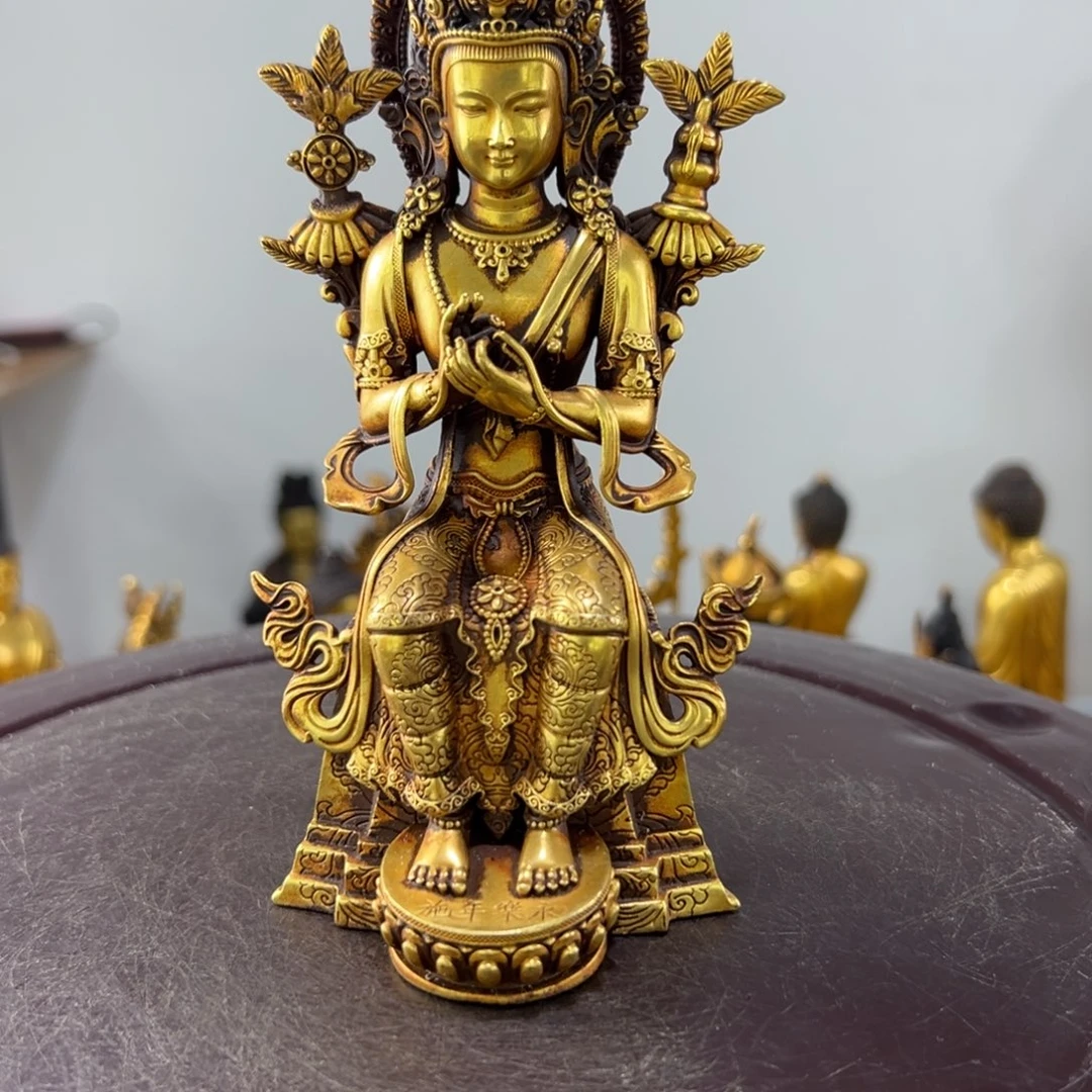 守**先佛像的造型和造型