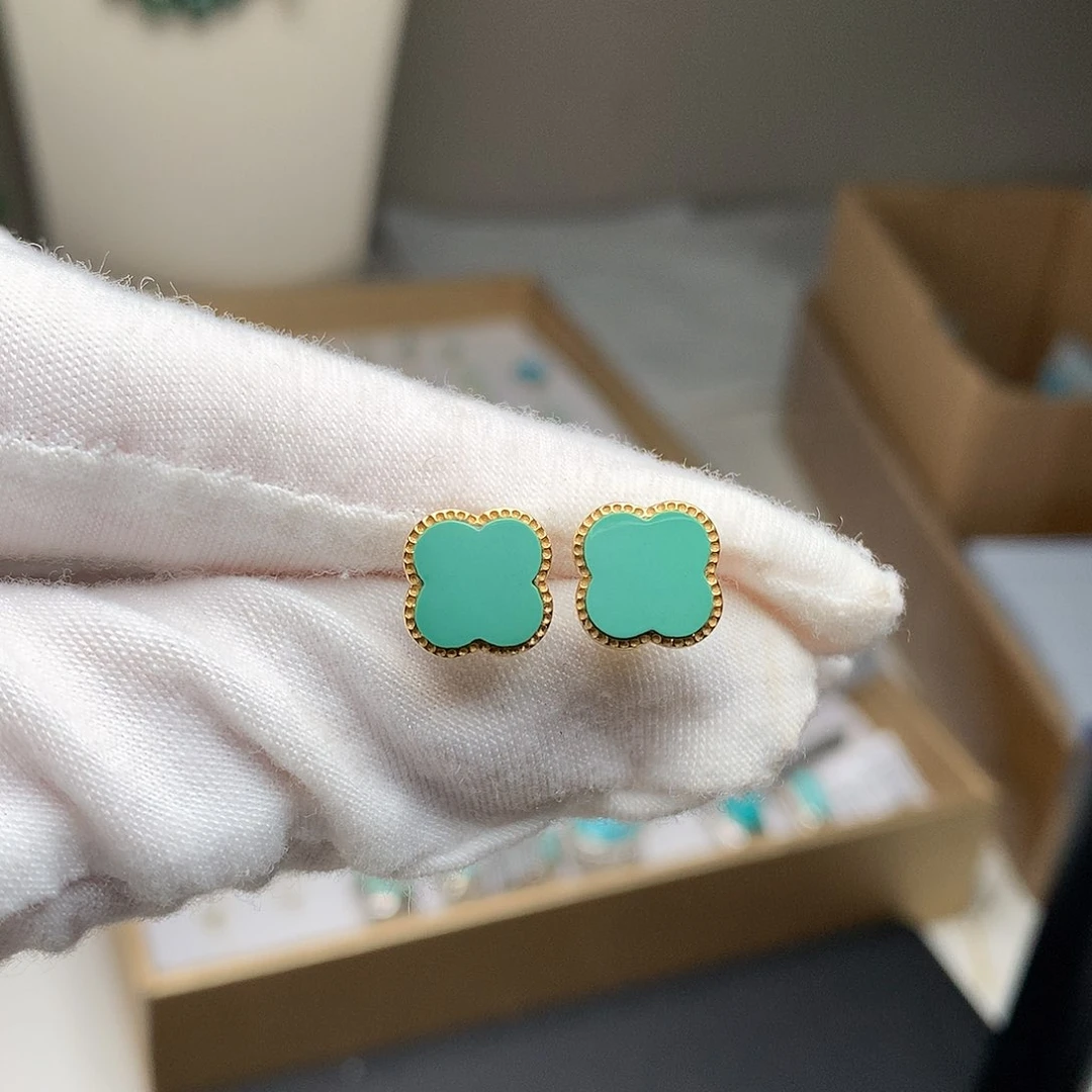 18K金镶嵌绿松石珠宝奇石